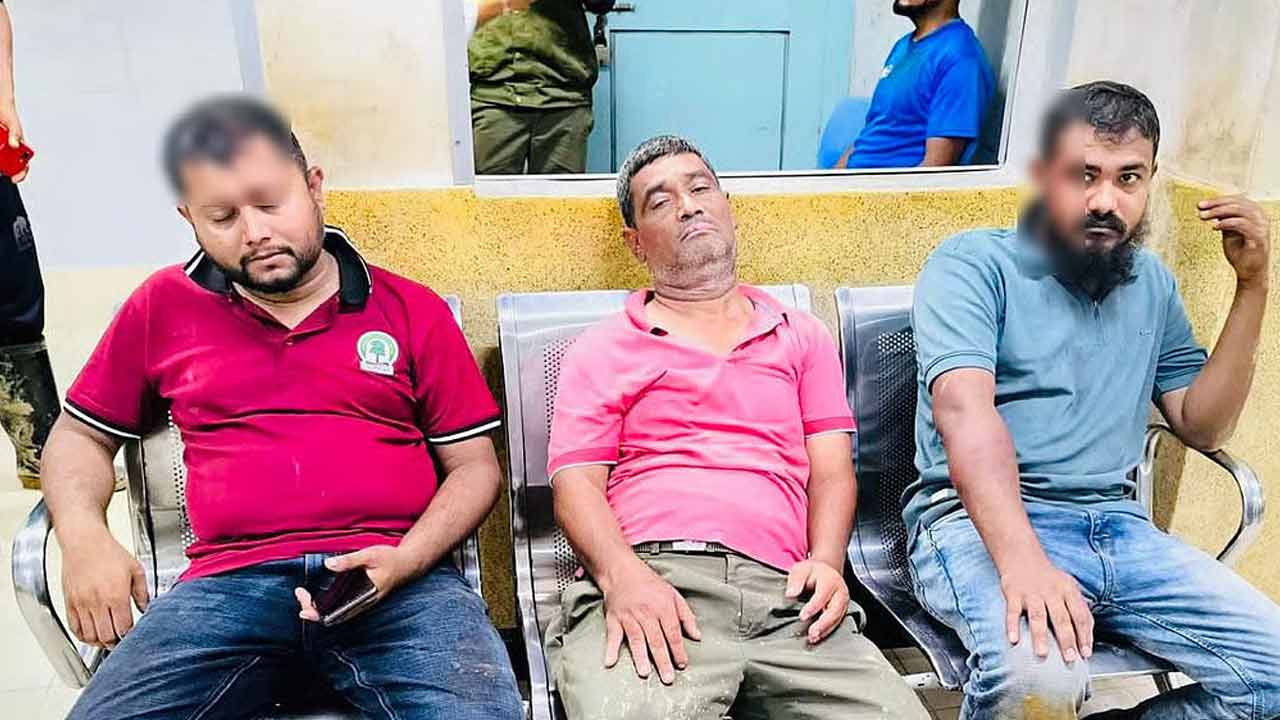 উচ্ছেদ অভিযানে বনকর্মীদের ওপর হামলা