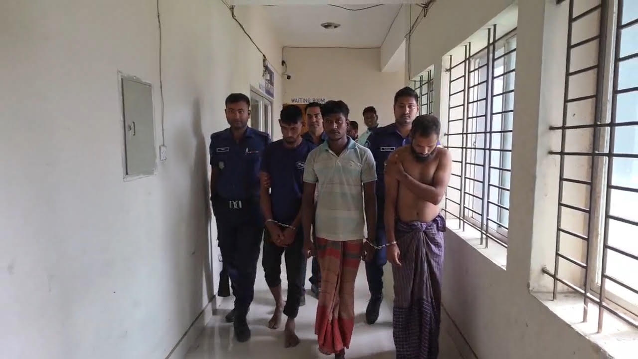 শরীয়তপুরে​​​​​​​&nbsp;গৃহবধূকে ডেকে নিয়ে ধর্ষণের অভিযোগে আটক ৩