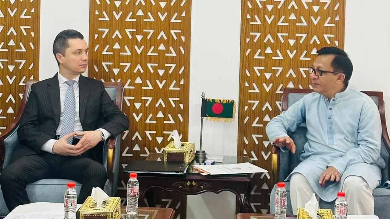বাংলাদেশের সঙ্গে দ্বিপাক্ষিক বাণিজ্য বাড়াতে আগ্রহী রাশিয়া, কম দামে দিতে চায় ইউরিয়া সার