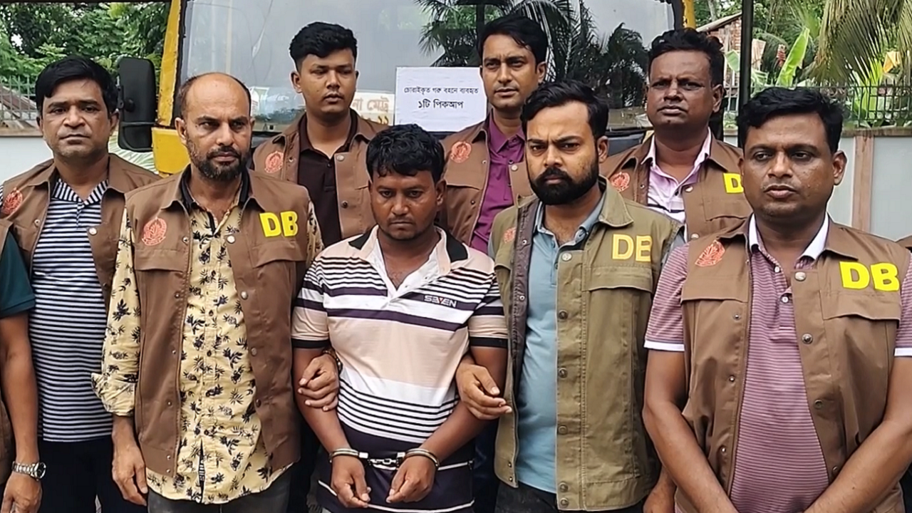 বাগেরহাটে ১০ লাখ টাকার গরুসহ চোরচক্রের ৩ সদস্য গ্রেপ্তার