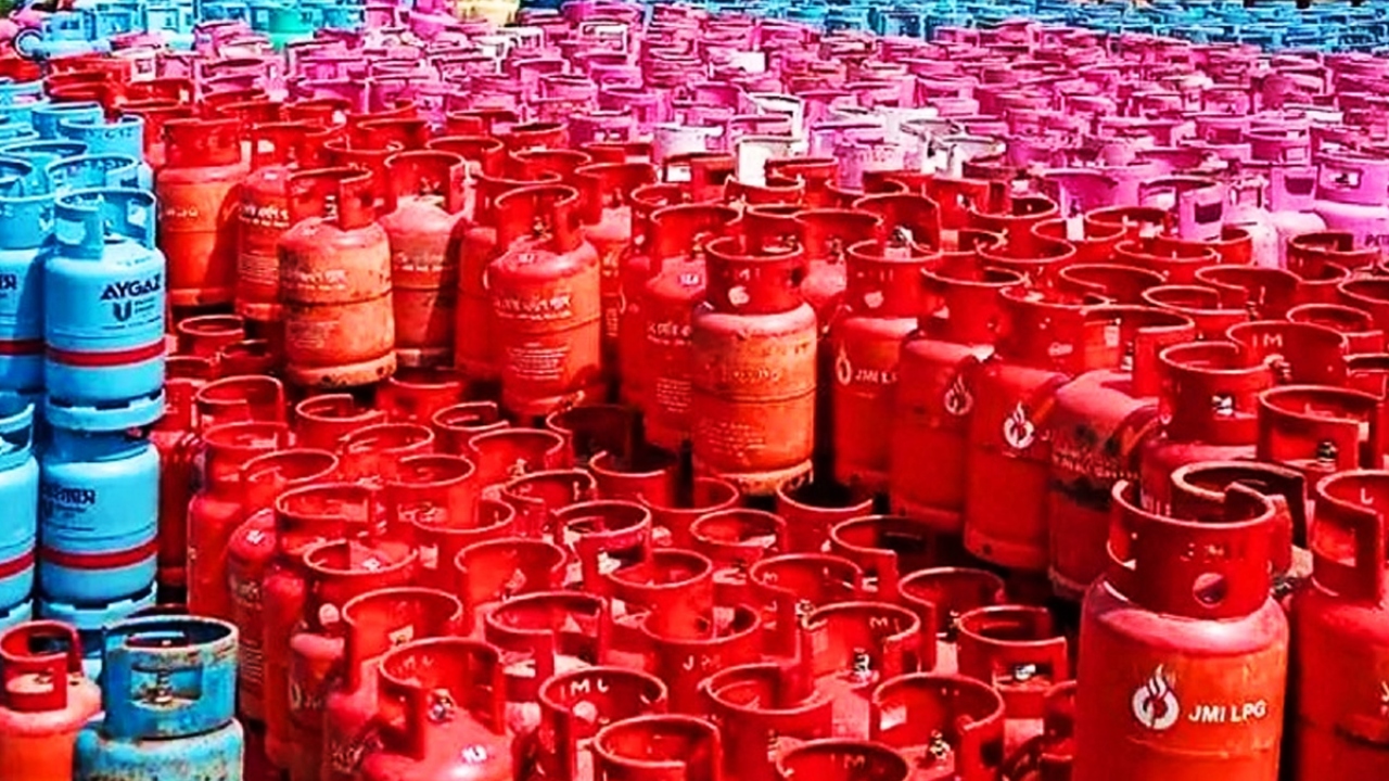 ১২ কেজি এলপিজি সিলিন্ডারের দাম ৭০ টাকা বাড়ল