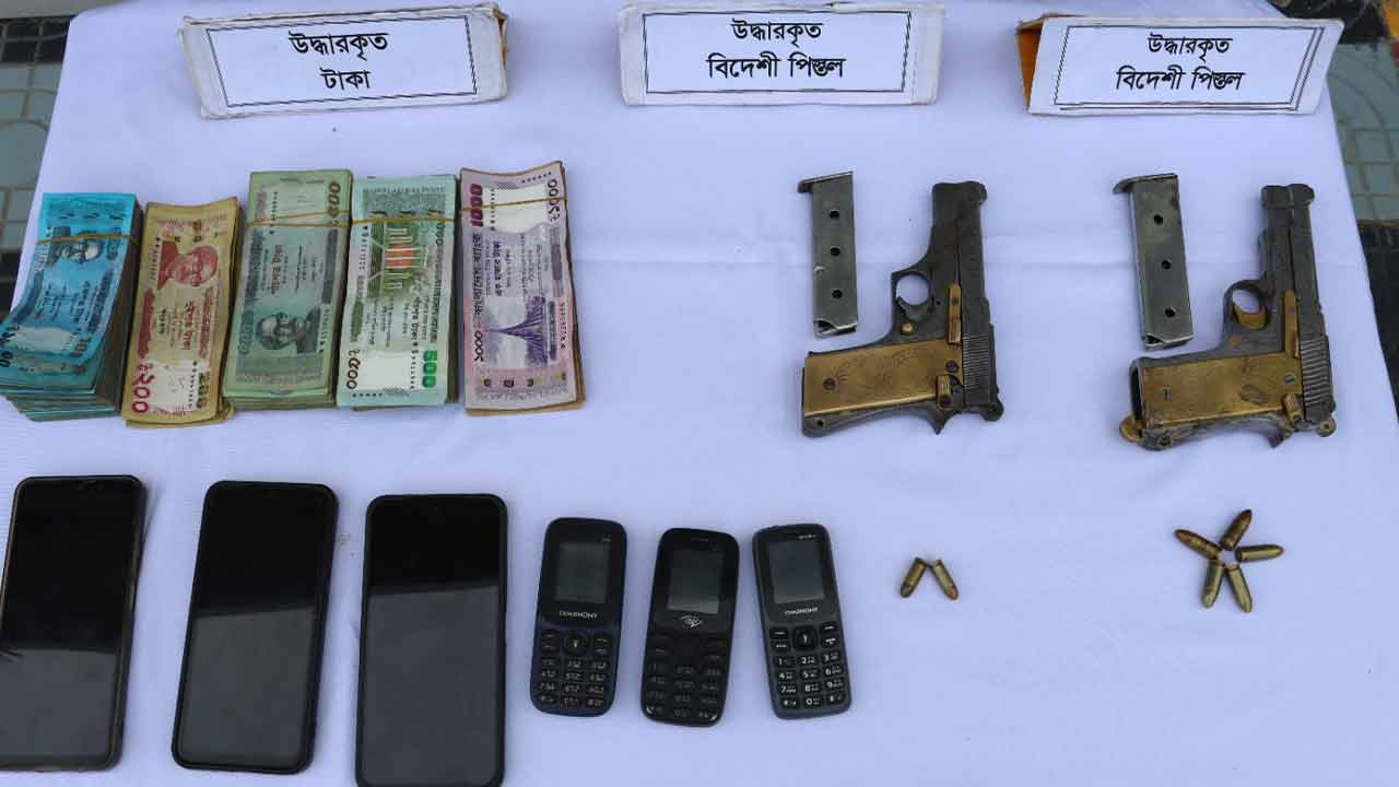 খুলনায় অস্ত্র-গুলিসহ &lsquo;বি কোম্পানির&rsquo; তিন সদস্য গ্রেপ্তার