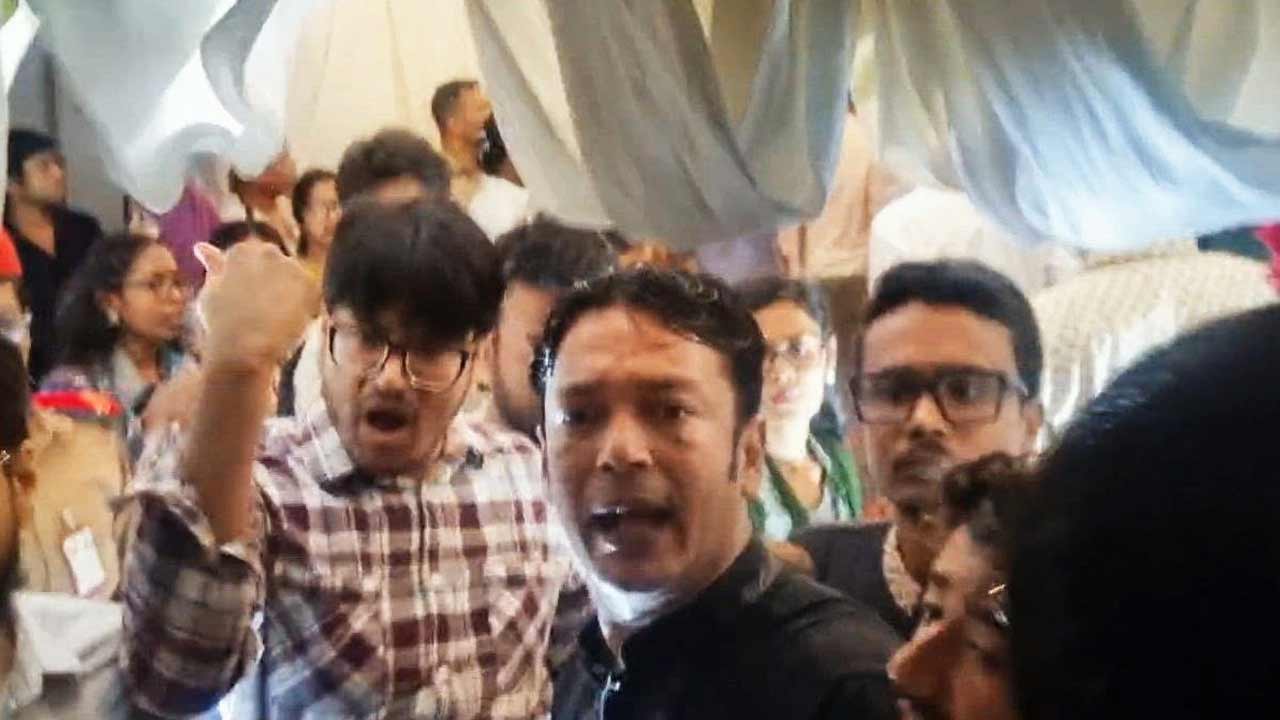 সংগৃহীত