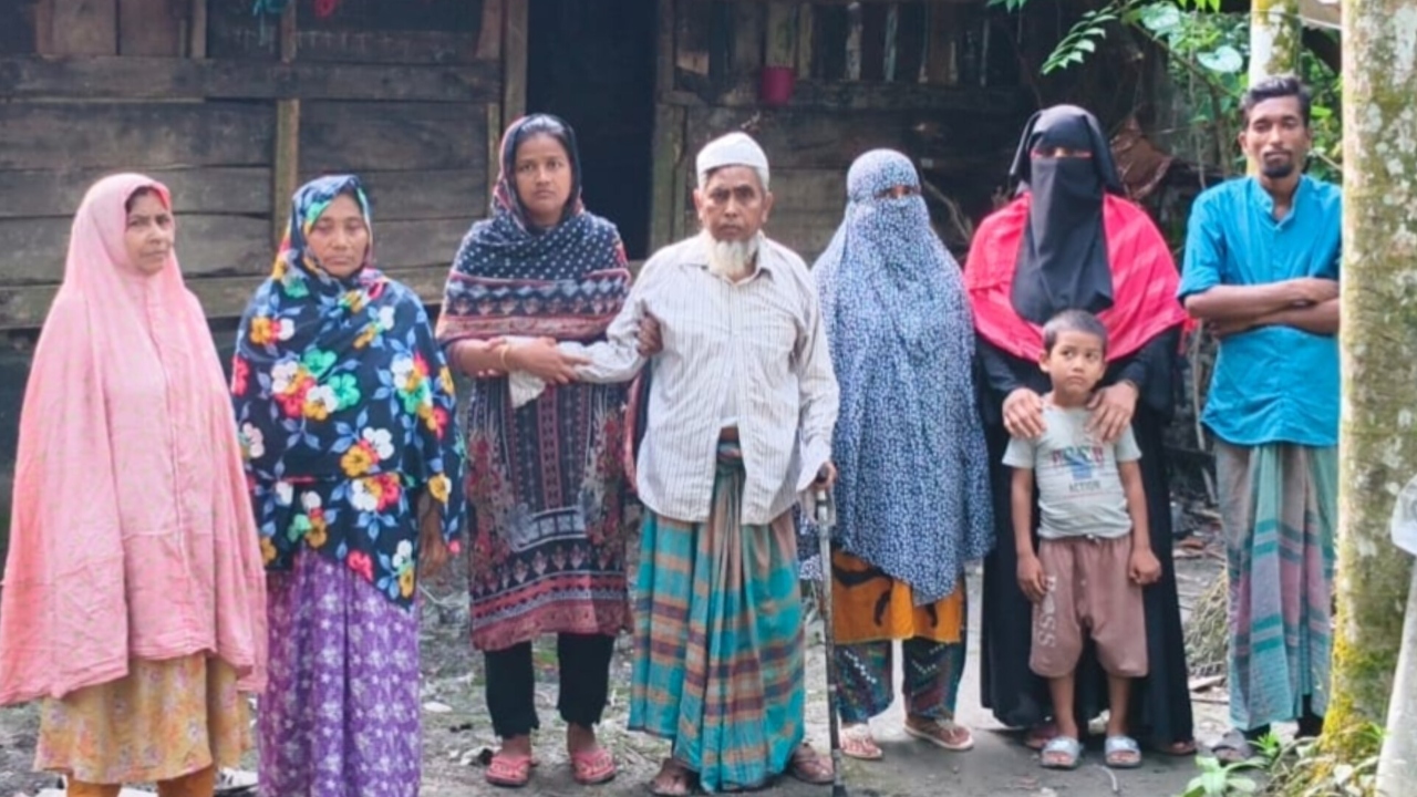 জমি বিরোধে প্রতিবন্ধীকে মারধরের অভিযোগ, অষ্টম শ্রেণির শিক্ষার্থীকে হত্যা মামলায় জড়ানোর দাবি