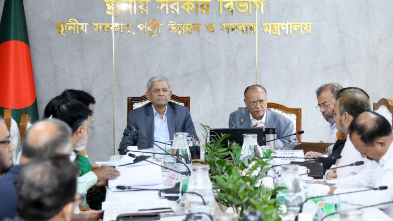 দূষণ নিয়ন্ত্রণে সমন্বিত উদ্যোগই টেকসই সমাধান: স্থানীয় সরকারমন্ত্রী