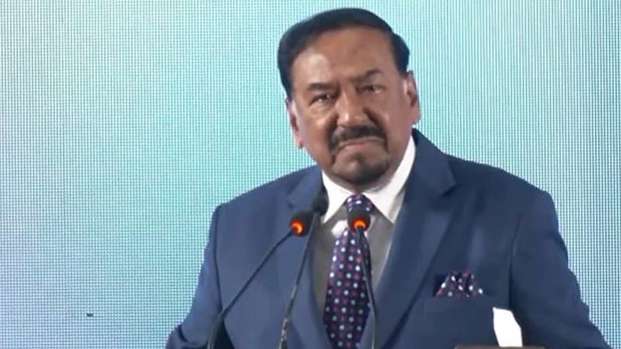 হাসিনার উদ্দেশে ভারপ্রাপ্ত রাষ্ট্রপতি: দেশে আসেন দেখা হবে রাজপথে