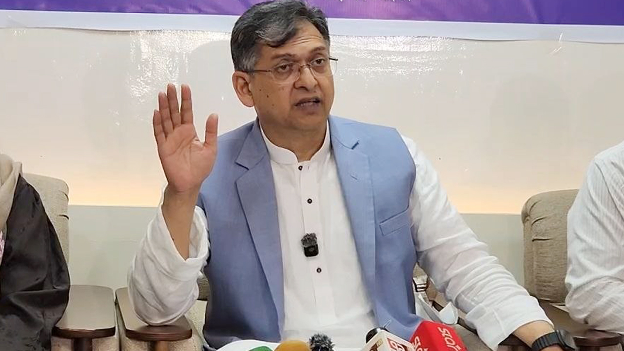 &lsquo;কিসের হাসিনা! মাঝেমধ্যে শুধু আওয়াজ-টাওয়াজ শোনা যায়&rsquo;