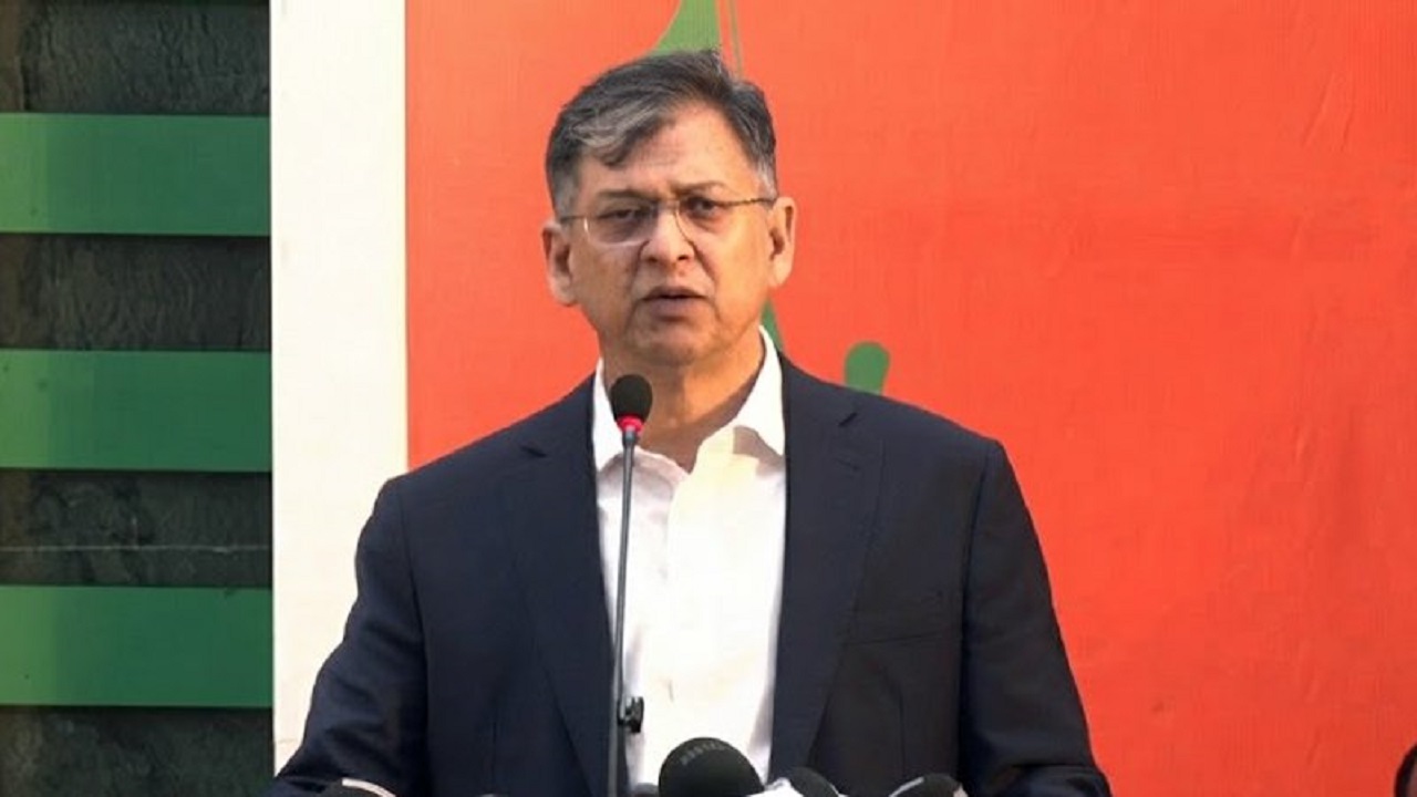 চেতনা বিক্রির রাজনীতি বাংলাদেশে আর হবে না: স্বরাষ্ট্রমন্ত্রী