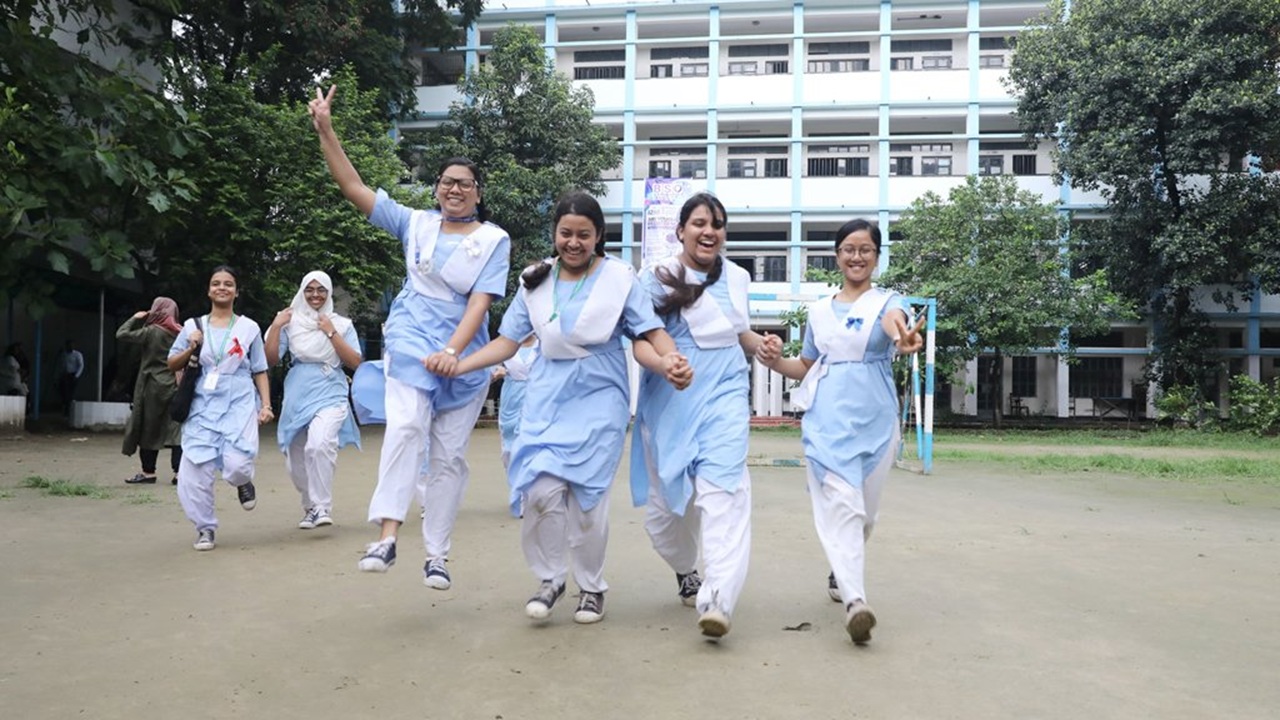 কমেছে শতভাগ পাস করা প্রতিষ্ঠানের সংখ্যা