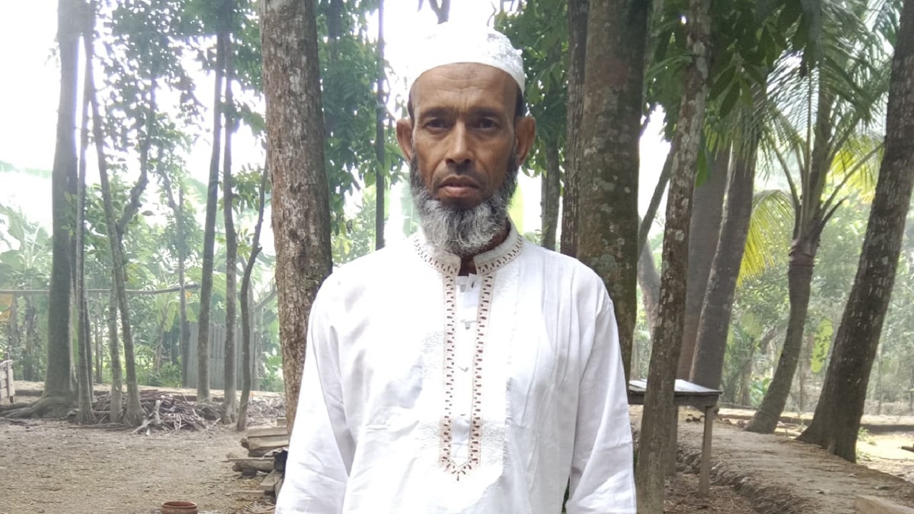 ছেলেকে বাঁচাতে গিয়ে প্রতিপক্ষের হামলায় প্রাণ গেলো পিতার