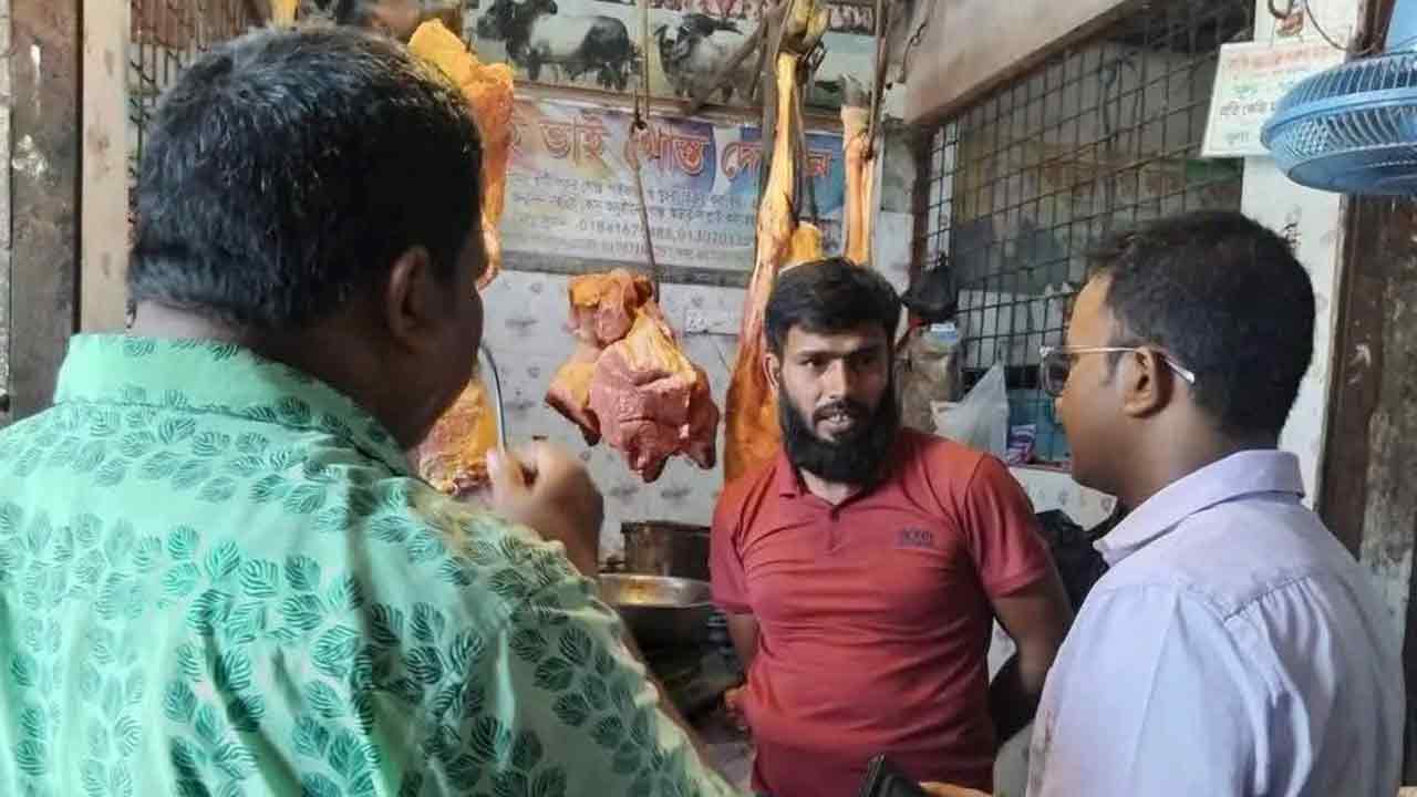 লক্ষ্মীপুরে মাংস ও পশুখাদ্যের দোকানে জরিমানা