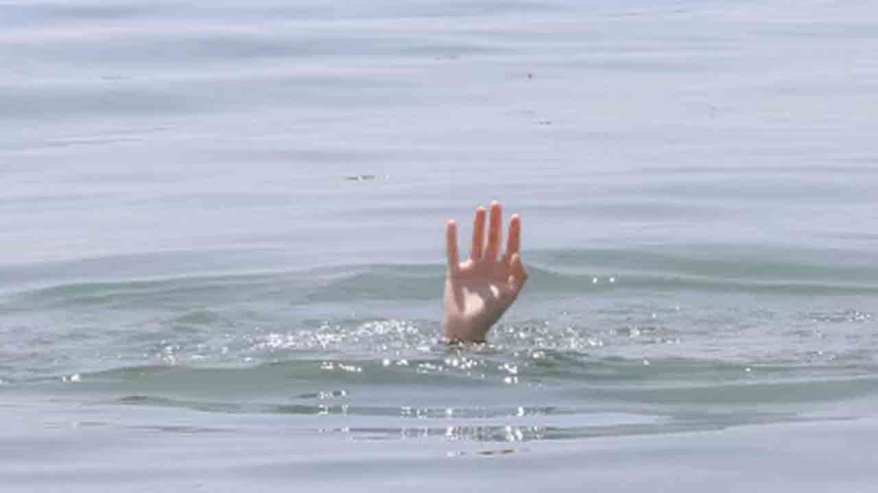 কলমাকান্দায় পানিতে ডুবে দুই শিশুর মৃত্যু
