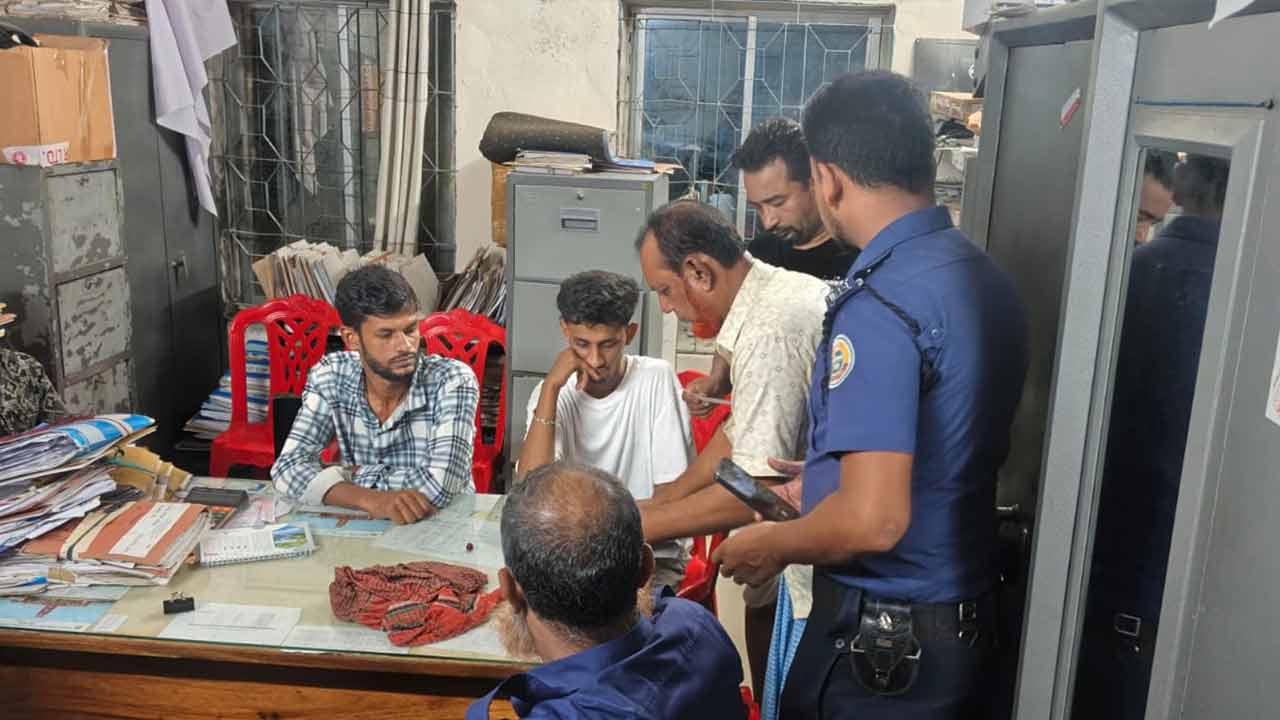 রাজাপুরে মাদক সেবনের দায়ে ৫ জনের কারাদণ্ড