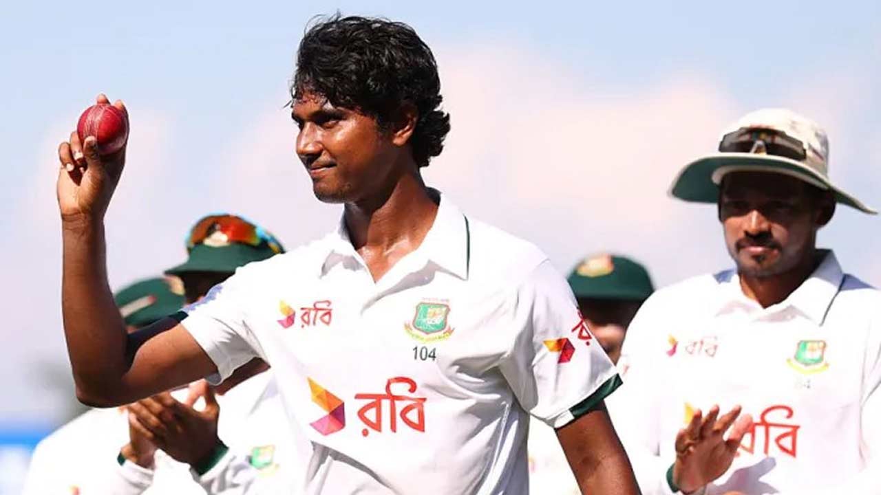 অস্ট্রেলিয়াকে হারানোর ম্যাচে হাসান মাহমুদই সেরা
