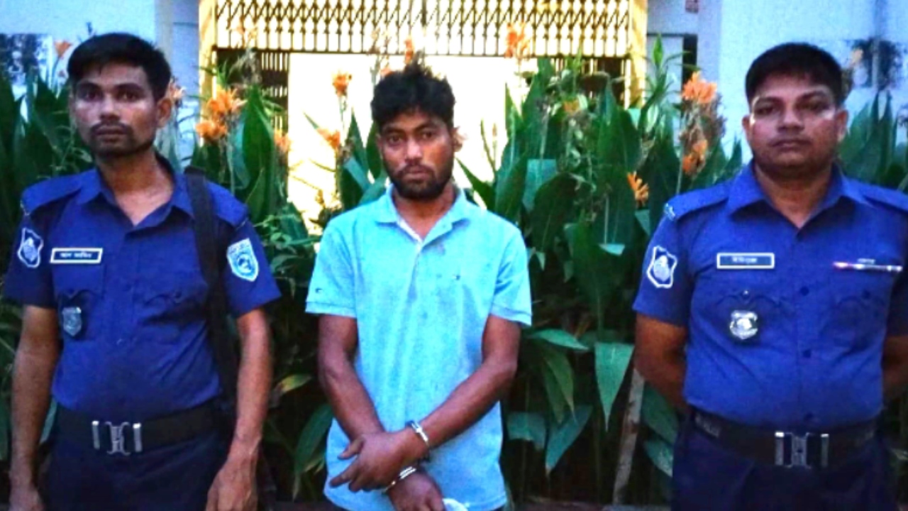 ফুলবাড়ীতে ট্রান্সফরমারের তার চুরির অভিযোগে দুইজন আটক