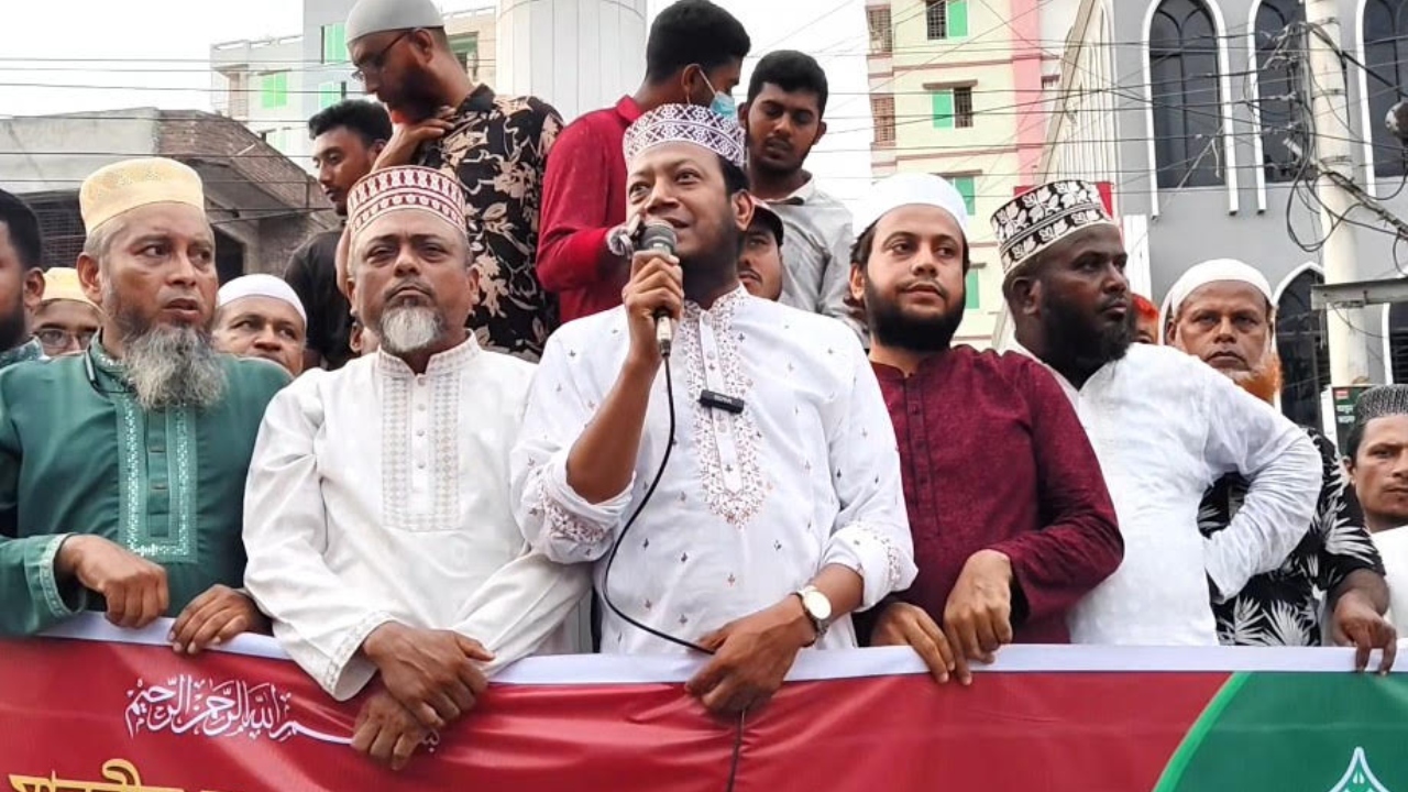এখানকার সরকারই আমি, এই জায়গায় কোনো চাঁদাবাজি চলবে না: আমির হামজা