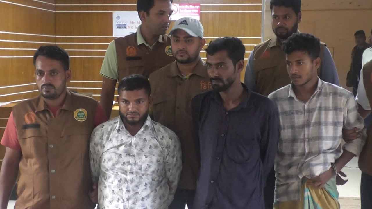 ভোলায় আন্তঃজেলা ডাকাত দলের ৩ সদস্য গ্রেপ্তার