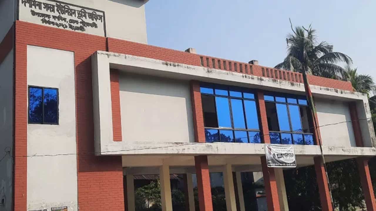 এসিআরের নম্বর কারসাজি, ৬ ভূমি কর্মকর্তার বেতন-পদোন্নতি আটকাল