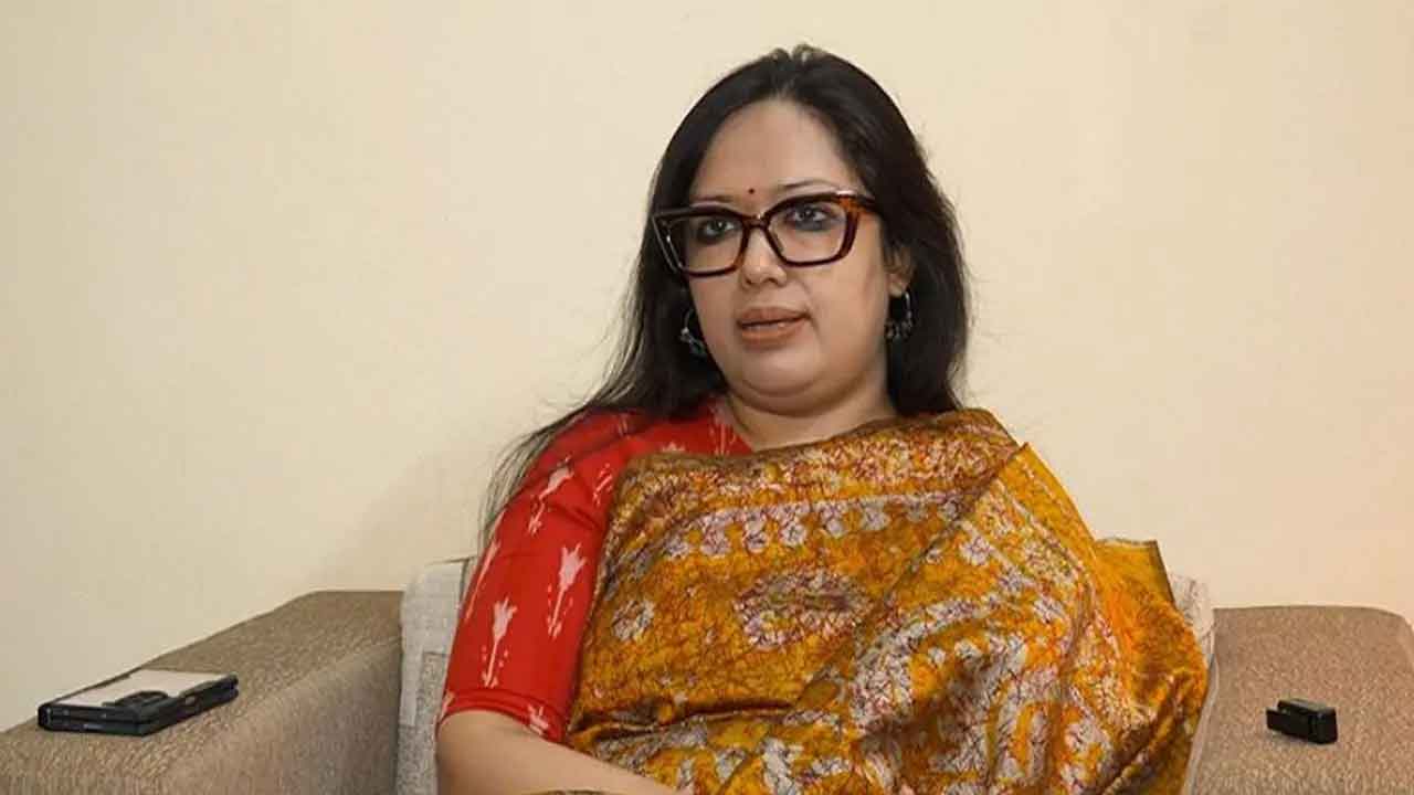 রাষ্ট্রপতি নির্বাচনে ভোট না দেওয়ার ৩ কারণ জানালেন রুমিন ফারহানা