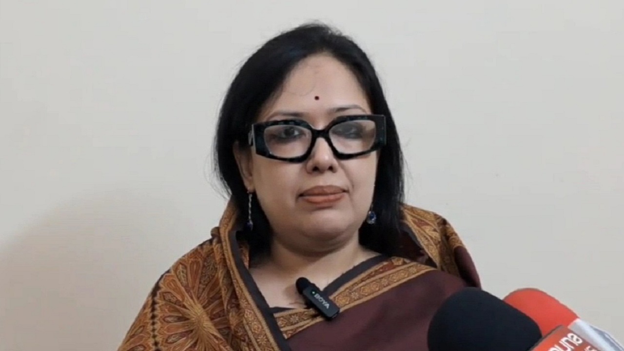 রাষ্ট্রপতি নির্বাচনে ভোট না দেওয়ার কারণ জানালেন রুমিন ফারহানা