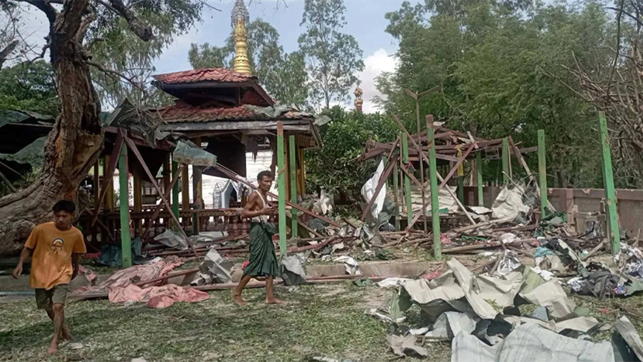 মিয়ানমারে বিমান হামলায় প্রাণ গেলো ১৪ জনের
