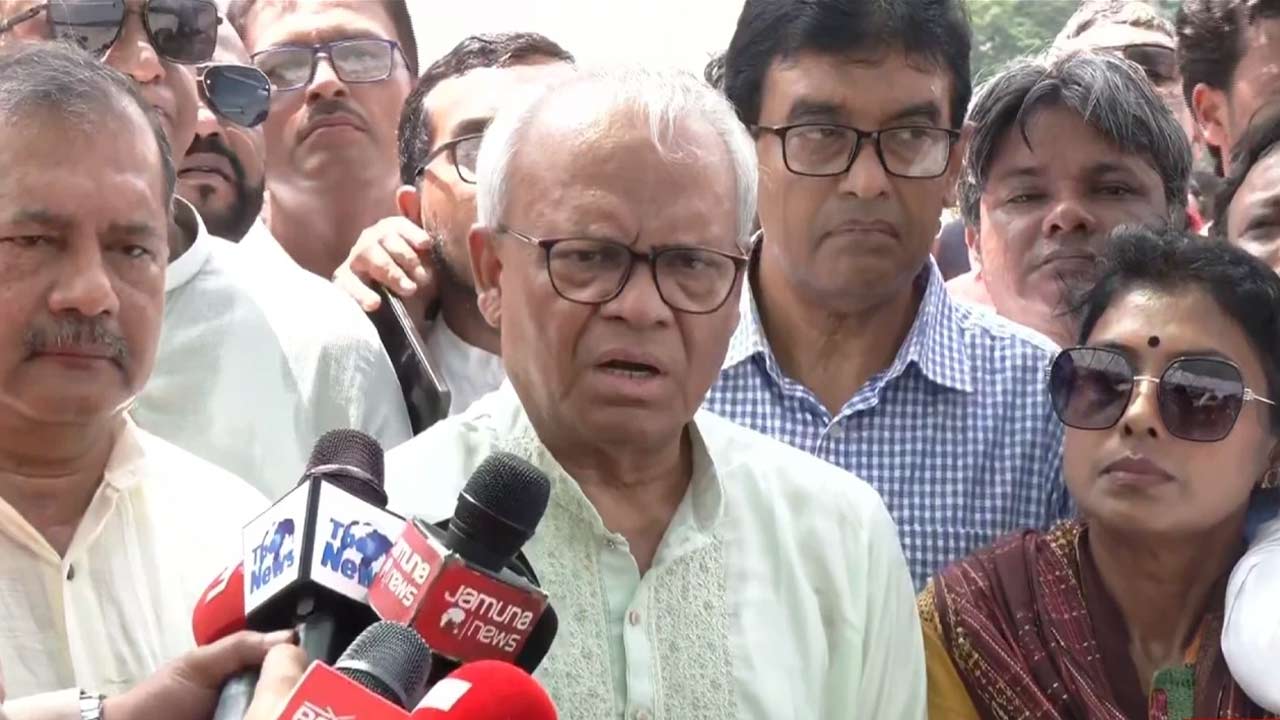 সংকটের মধ্যেও সরকার জনগণের আস্থা অর্জন করেছে: রুহুল কবির রিজভী
