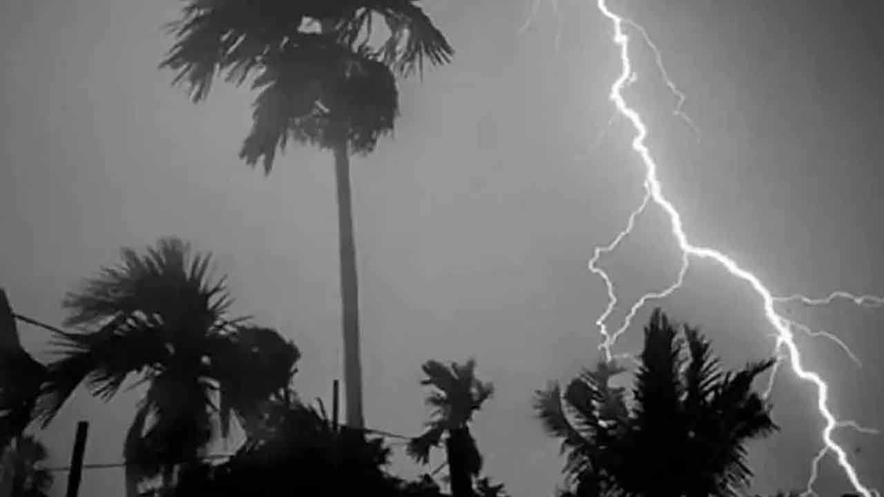 দেশের যেসব অঞ্চলে বজ্রবৃষ্টির আভাস