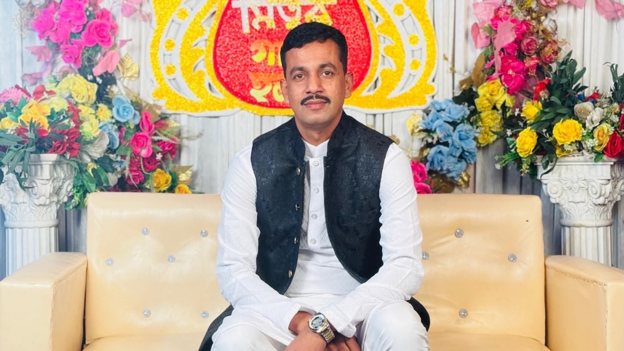 নরসিংদীতে স্বেচ্ছাসেবক দল নেতার বিরুদ্ধে প্রবাসীর স্ত্রীকে নিয়ে পালানোর অভিযোগ
