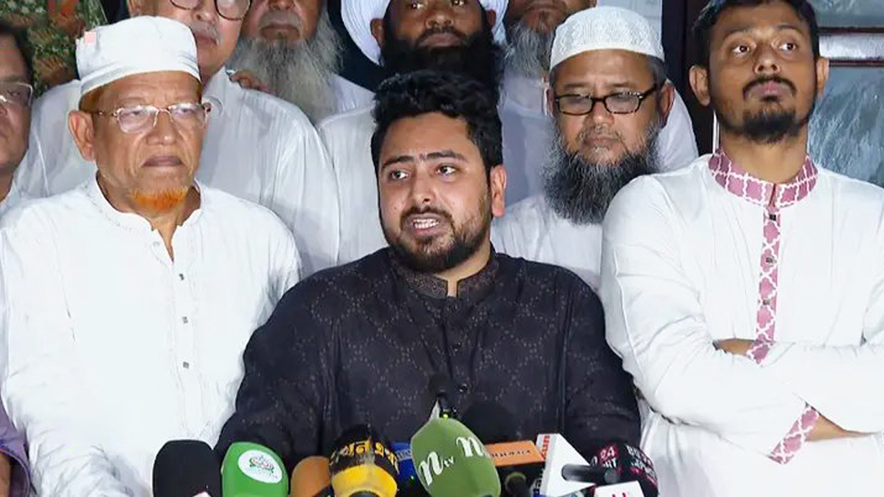 সরকারের অব্যবস্থাপনার জন্য দেশবাসী ভুগছে: নাহিদ ইসলাম