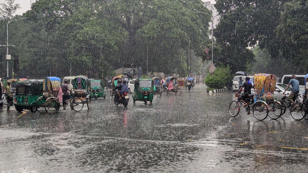 দুপুরের মধ্যে ৬০ কিমি বেগে ঝড়ের পূর্বাভাস ৫ অঞ্চলে