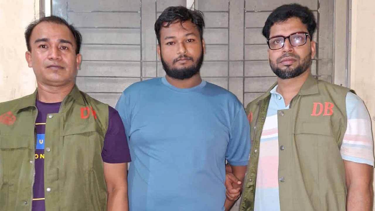 কুমিল্লায় সাংবাদিকদের ওপর হামলা, প্রধান আসামি গ্রেপ্তার