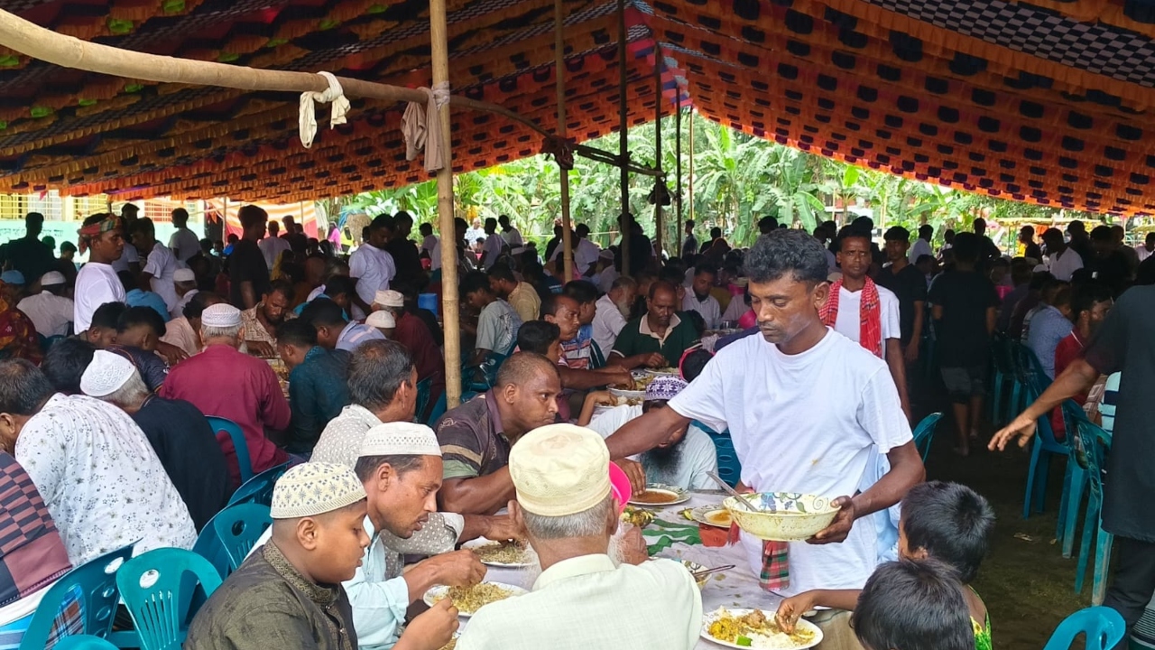 মরার আগেই ৫ হাজার মানুষকে &lsquo;চল্লিশা&rsquo; খাওয়ালেন কিশোরগঞ্জের দম্পতি
