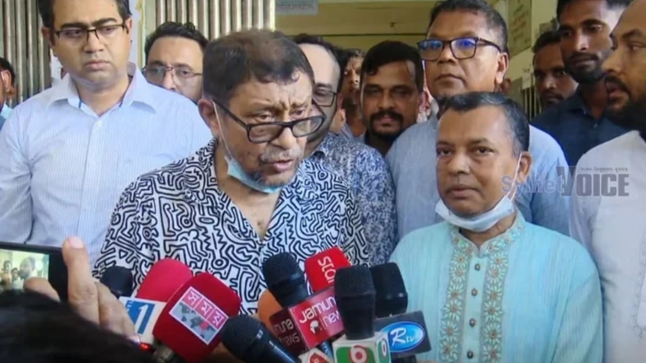 হবিগঞ্জ সদর হাসপাতালে স্বাস্থ্যমন্ত্রীর আকস্মিক পরিদর্শন