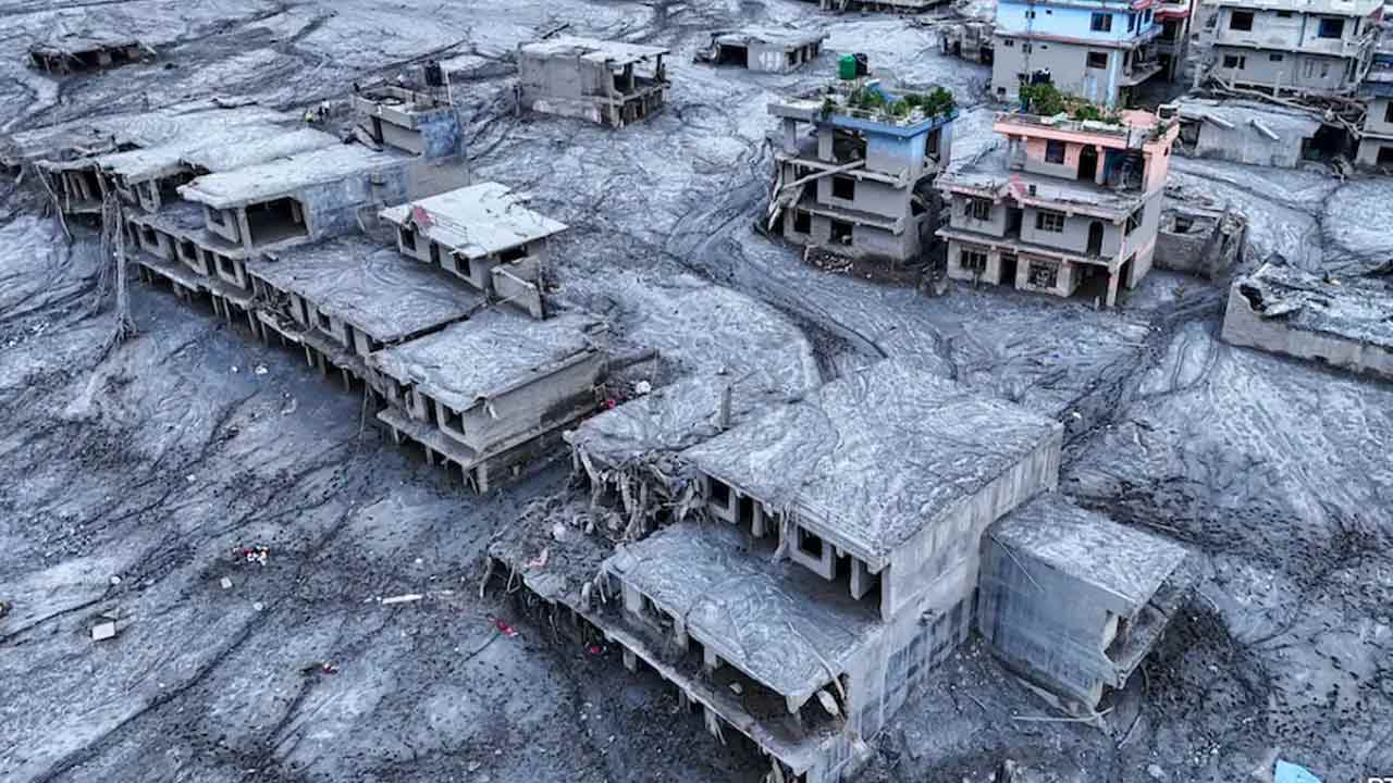 নেপালের ভয়াবহ বন্যার নেপথ্যে কী? ১০০ কিলোমিটারজুড়ে ধ্বংসযজ্ঞের রহস্য