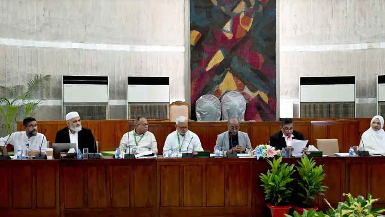 আইন, বিচার ও সংসদ বিষয়ক মন্ত্রণালয় সম্পর্কিত কমিটির বৈঠক অনুষ্ঠিত