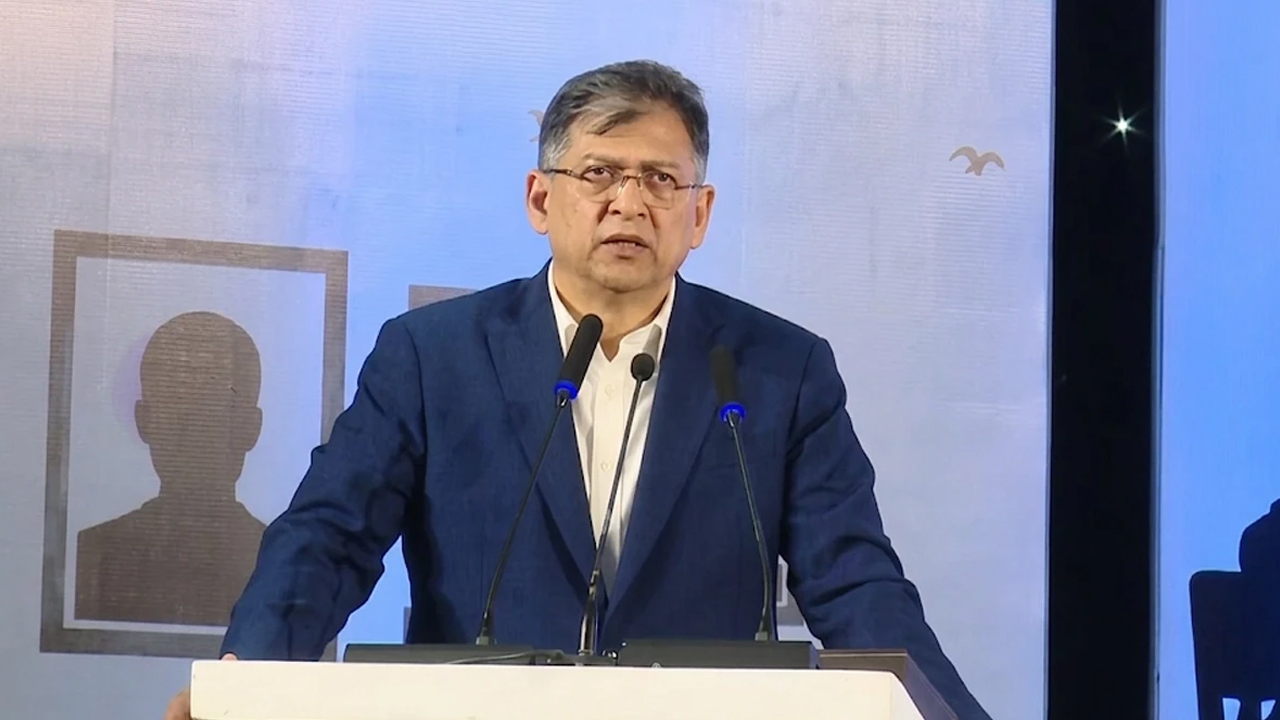 আ. লীগের রাজনৈতিক মৃত্যু হয়েছে ঢাকায়, দাফন দিল্লিতে: স্বরাষ্ট্রমন্ত্রী