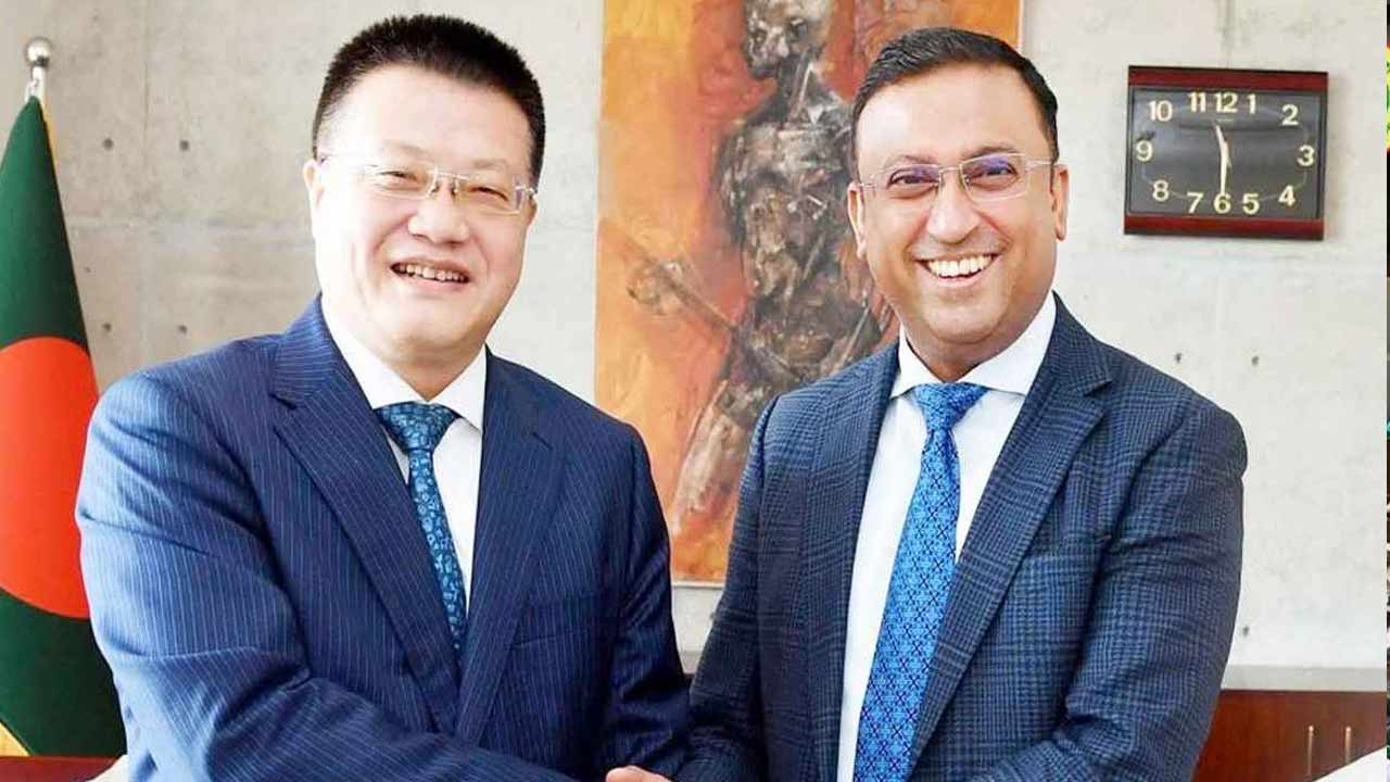 চীনের সঙ্গে শিগগিরই কূটনৈতিক ও প্রতিরক্ষা সংলাপে যাচ্ছে বাংলাদেশ