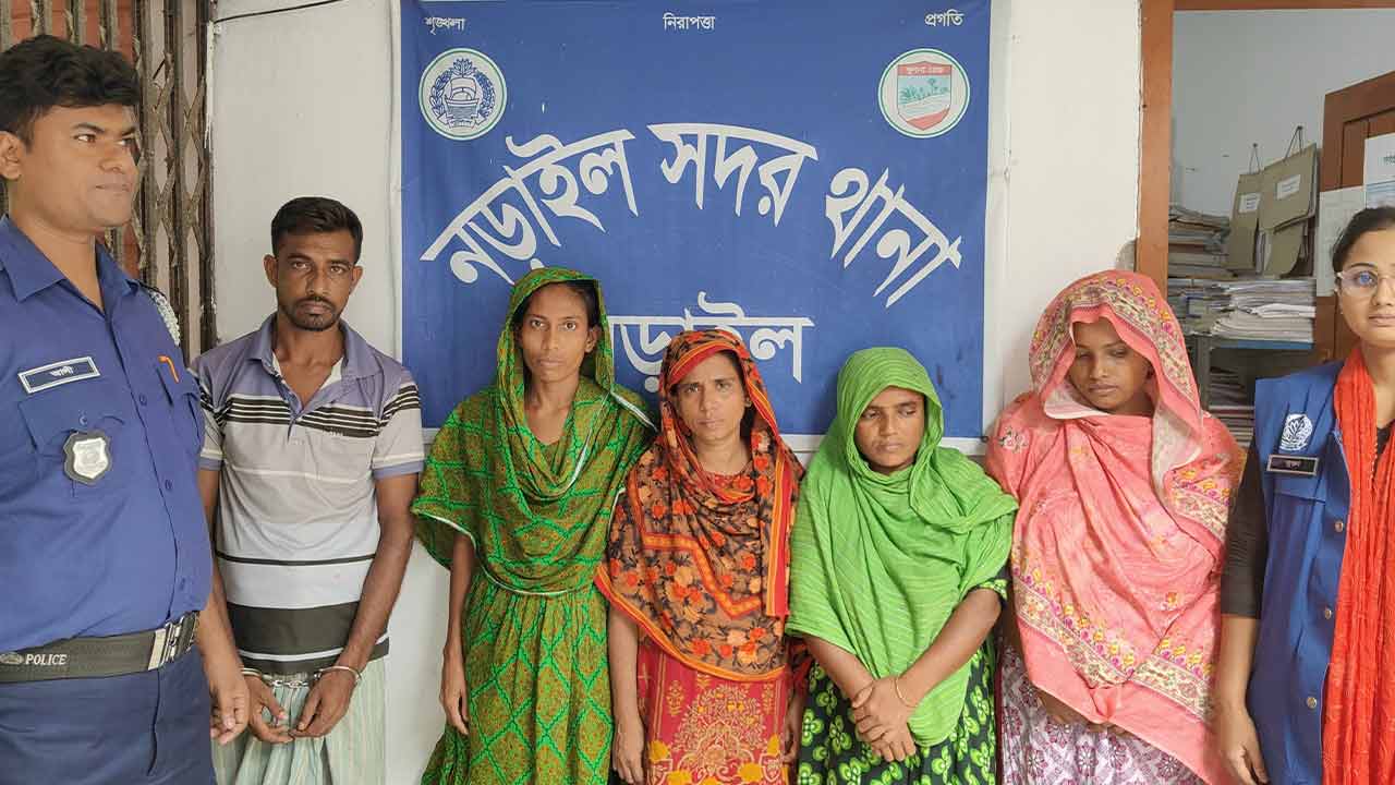 নড়াইলে বৃদ্ধকে পিটিয়ে হত্যার অভিযোগ, নারীসহ গ্রেপ্তার ৫