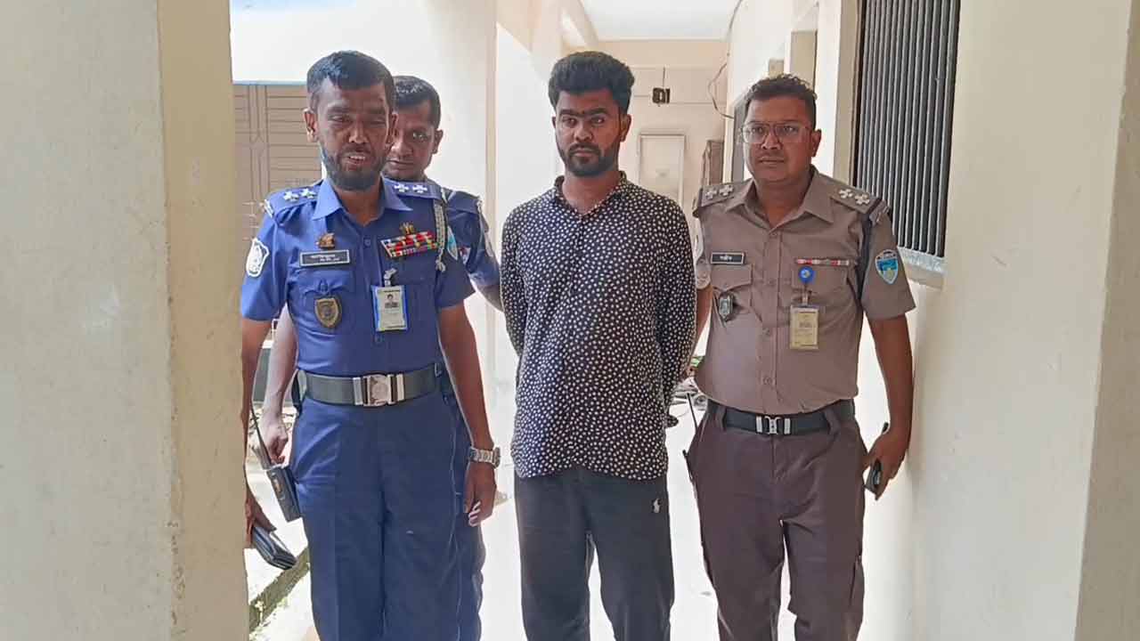 ভাড়া নেওয়া নোহা গাড়ি  বিক্রির দায়ে গ্রেপ্তার ১