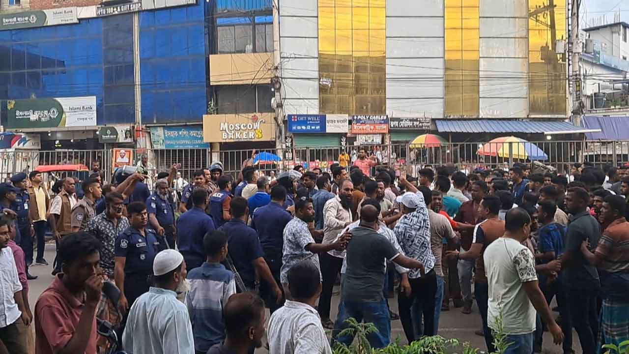 ফেনীতে বিএনপির দুই পক্ষের সংঘর্ষ