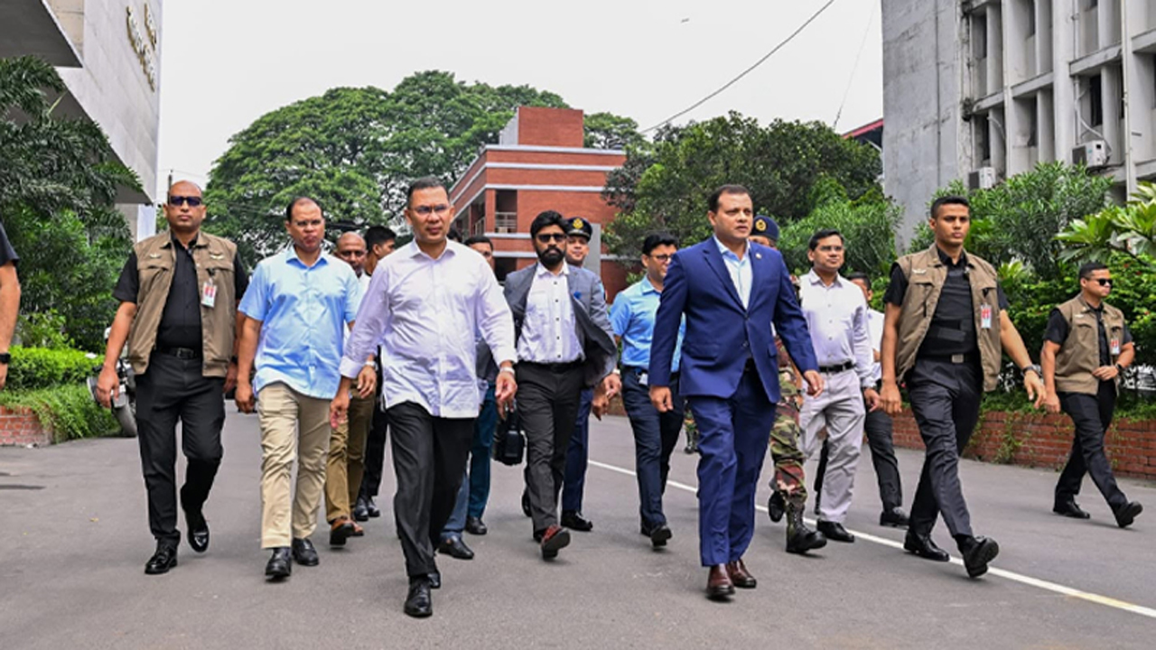 জন্মাষ্টমী উপলক্ষে সনাতন ধর্মাবলম্বীদের সঙ্গে প্রধানমন্ত্রীর শুভেচ্ছা বিনিময়