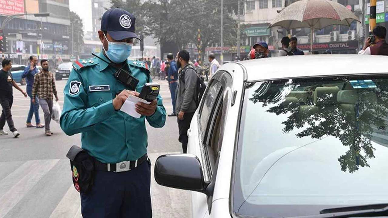 ট্রাফিক আইন লঙ্ঘনে ডিএমপির ২০০৯ মামলা