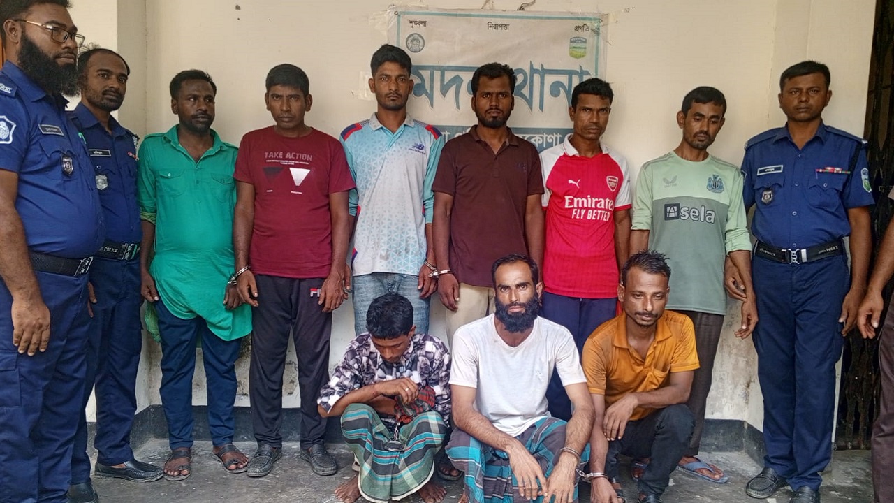 মদনে পুলিশের সাঁড়াশি অভিযান, গ্রেপ্তার ৯