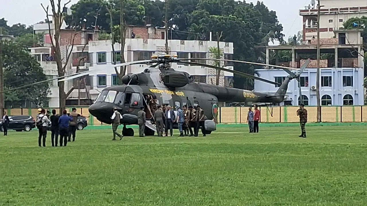 নিজ জেলা ঠাকুরগাঁওয়ে পৌঁছেছেন রাষ্ট্রপতি মির্জা ফখরুল