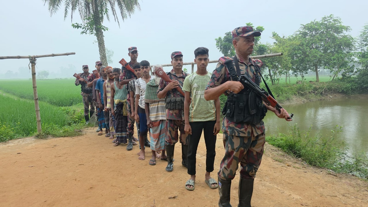 সীমান্তে ২৫ জনকে পুশইনের চেষ্টা, বিজিবির বাধায় ব্যর্থ বিএসএফ