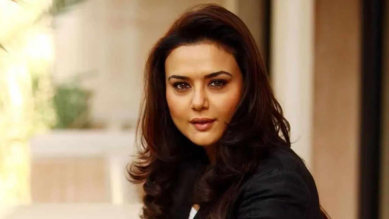 আট বছর পর ফিরেও ব্যর্থ, প্রতিক্রিয়ায় যা বললেন প্রীতি জিনতা
