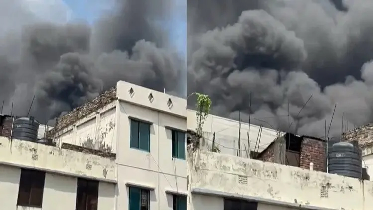 মহাখালীতে ব্রিটিশ টোব্যাকোর পুরোনো ভবনে আগুন