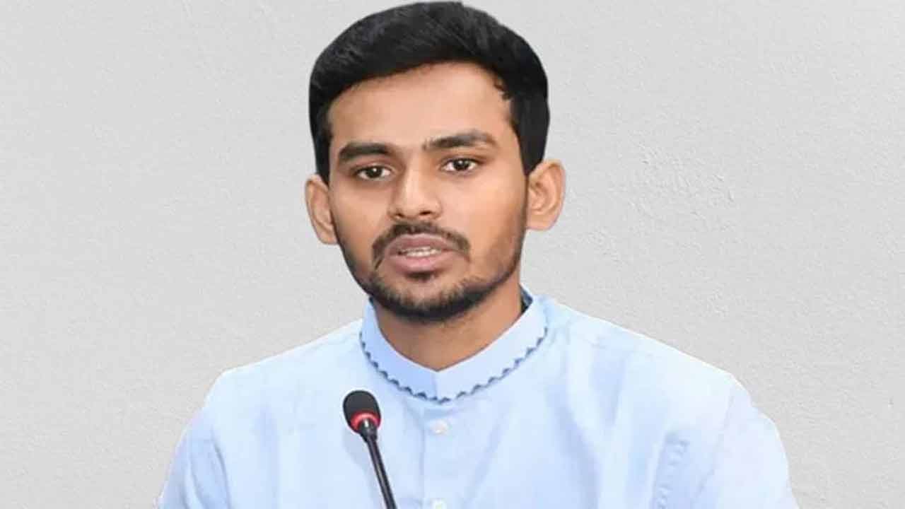 স্ত্রীসহ আসিফ মাহমুদের তথ্য চেয়ে বিএফআইইউকে দুদকের চিঠি