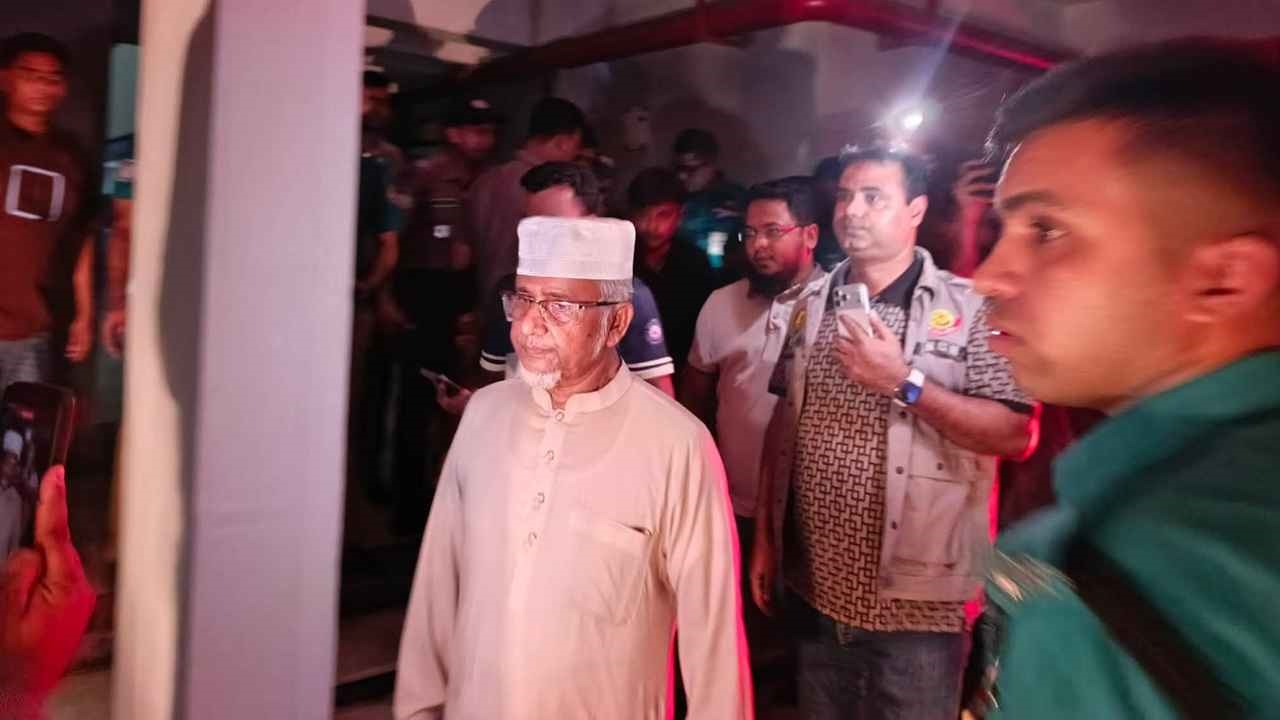 গাজী নজরুল ও প্রথম স্ত্রী পুলিশ হেফাজতে