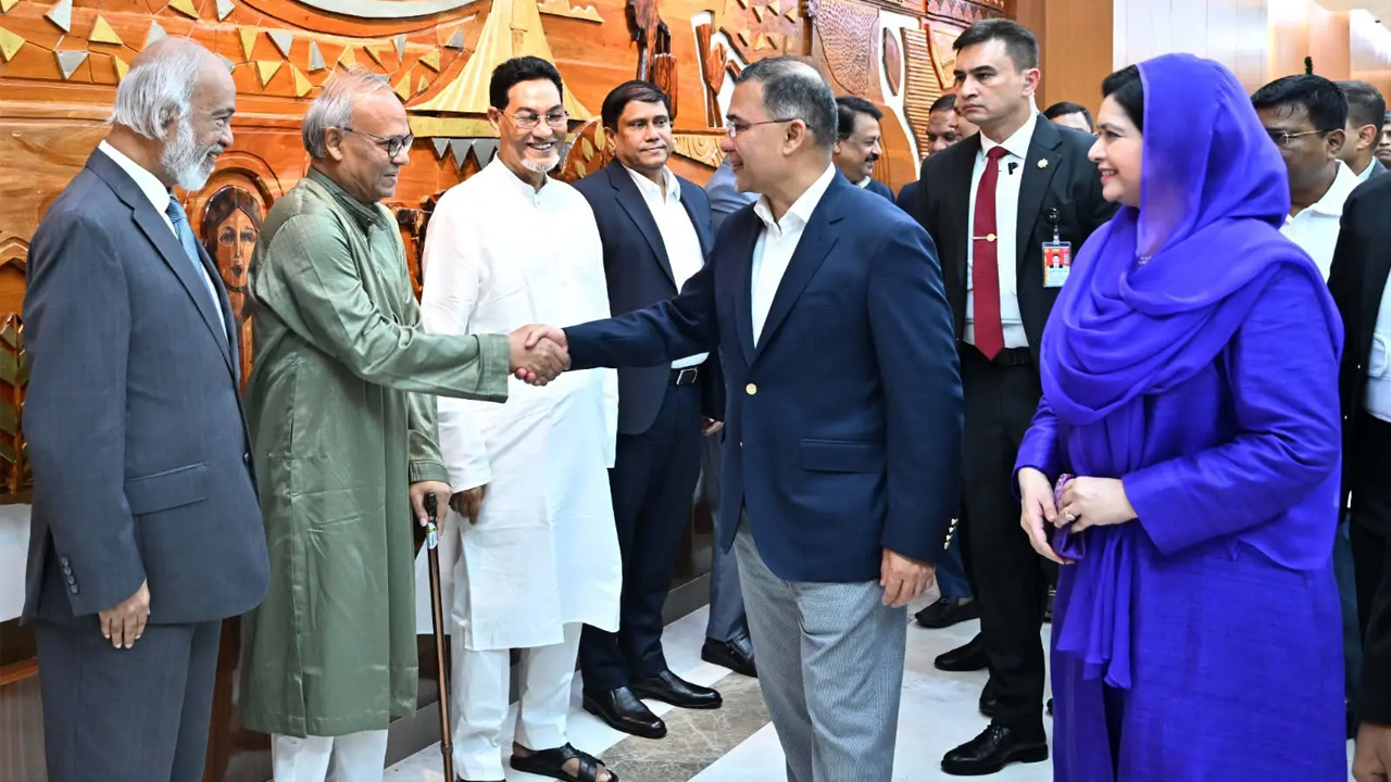 নিউইয়র্কের উদ্দেশ্যে ঢাকা ছাড়লেন প্রধানমন্ত্রী